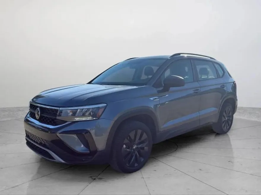 2022 Volkswagen Taos S photo 1
