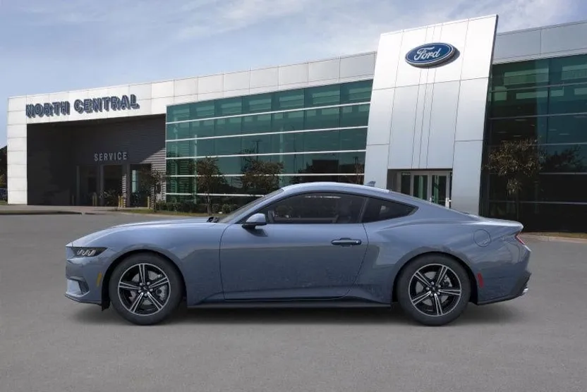 2025 Ford Mustang EcoBoost photo 1