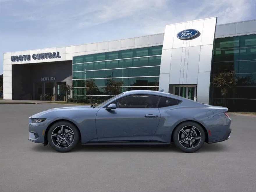 2025 Ford Mustang EcoBoost photo 1