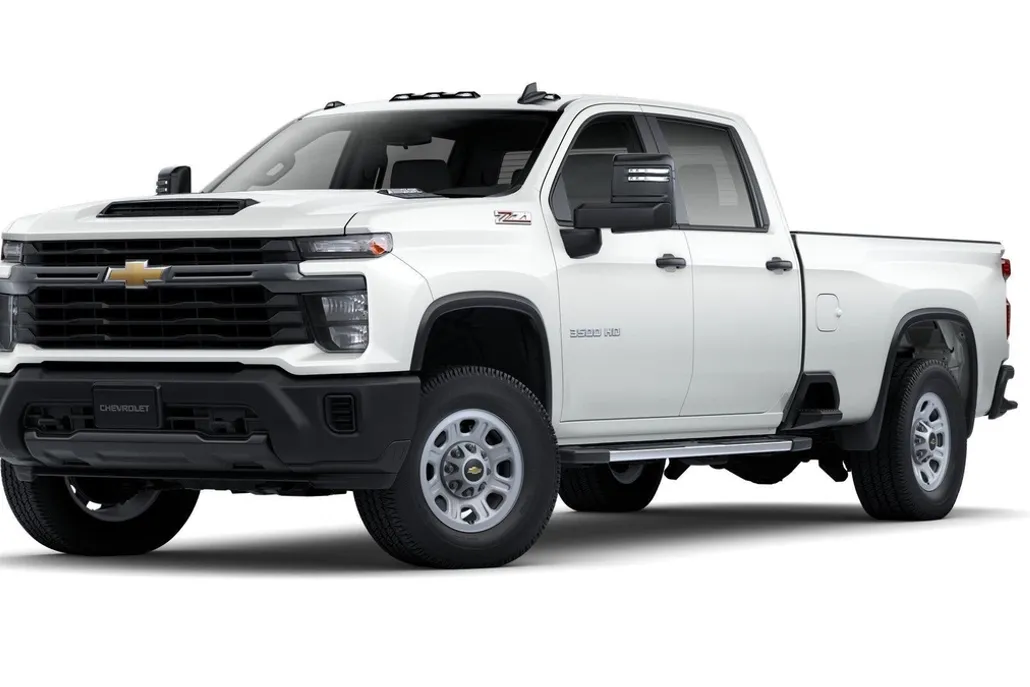 2025 Chevrolet Silverado 3500HD photo 1