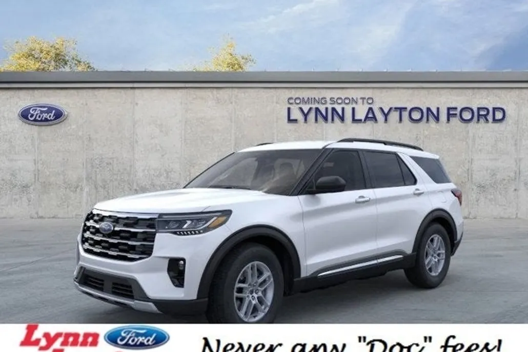 2025 Ford Explorer photo 1