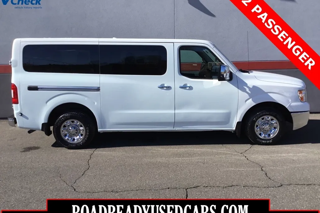 2015 Nissan NV3500 photo 1