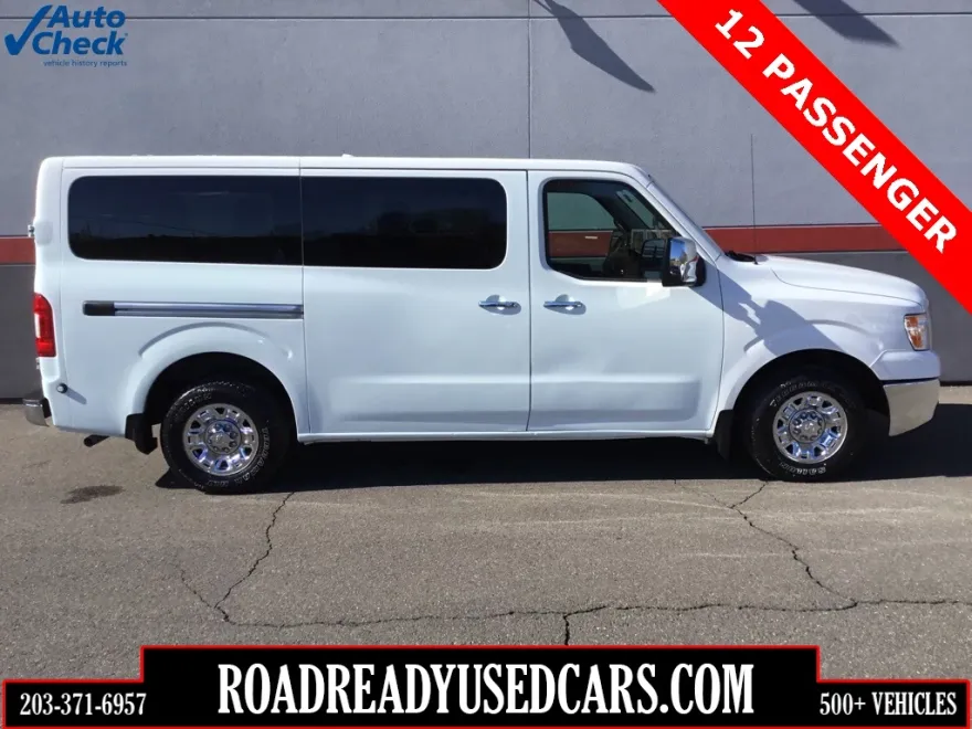 2015 Nissan NV3500 photo 1