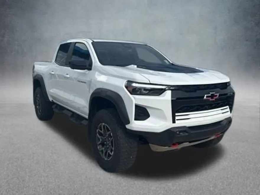 2024 Chevrolet Colorado ZR2 photo 1