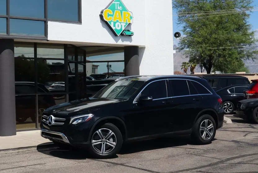 2018 Mercedes Benz GLC 300 photo 1