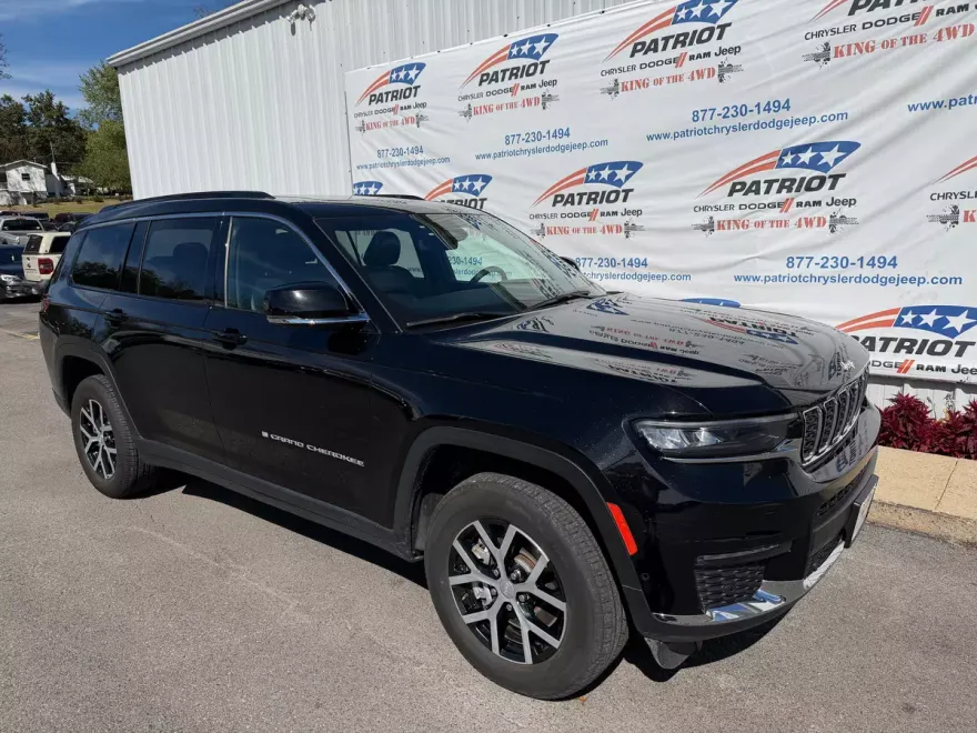 2024 Jeep Grand Cherokee Limited photo 1
