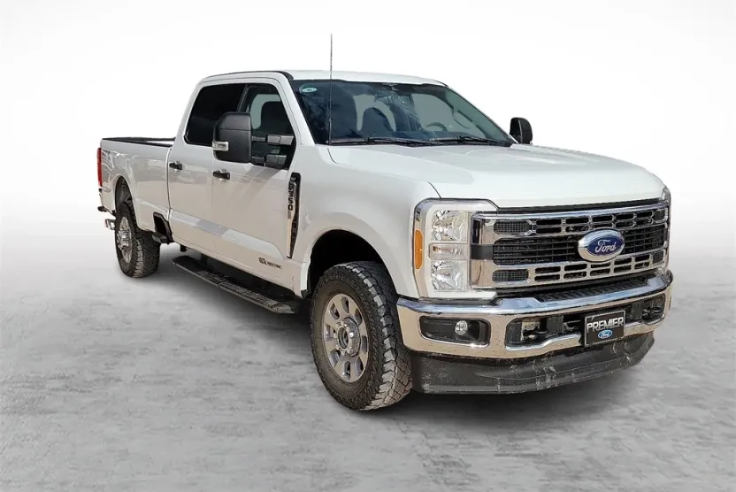 2023 Ford F-350 XLT photo 1