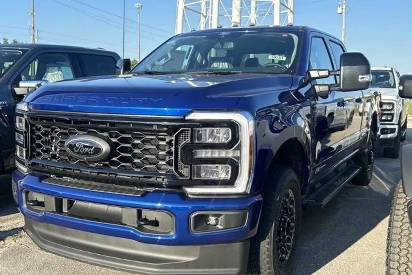 2026 Ford F-250 Lariat photo 1