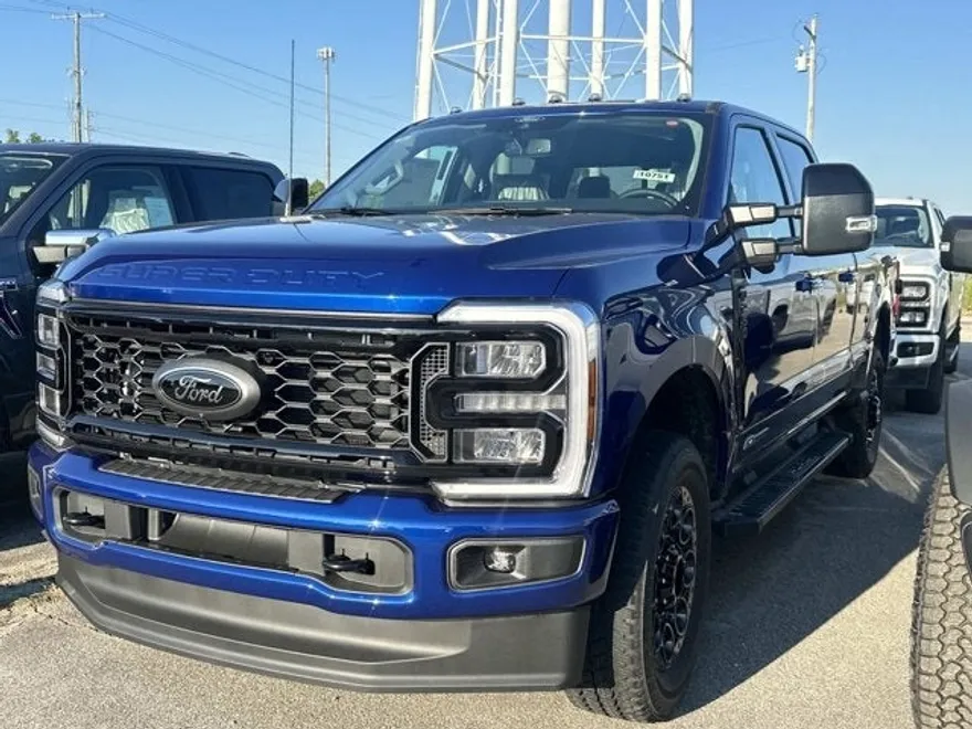 2026 Ford F-250 Lariat photo 1
