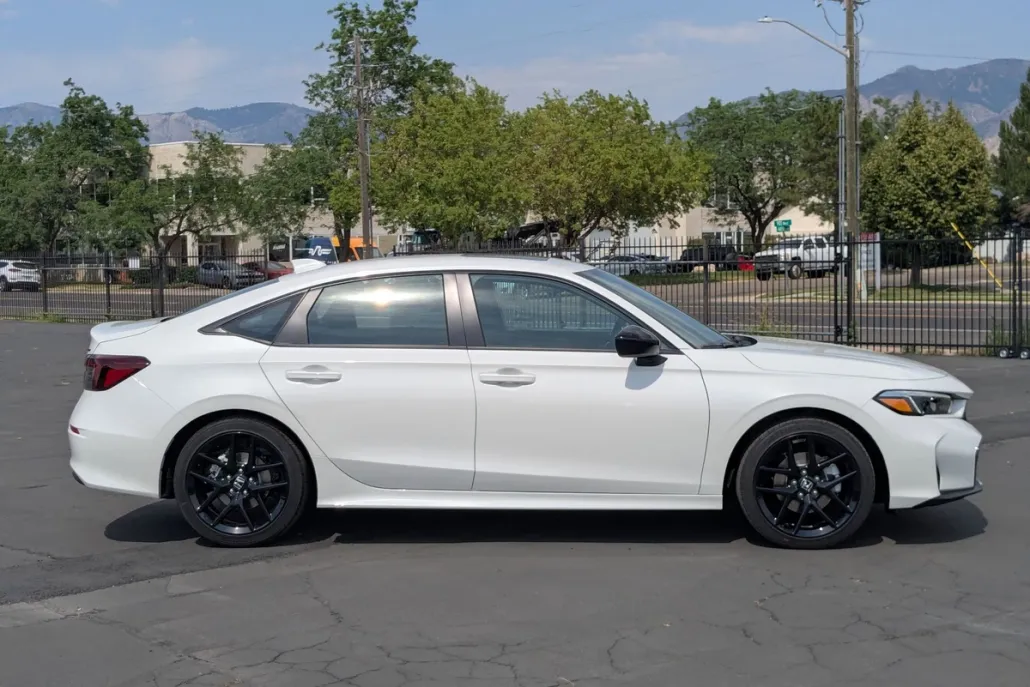 2026 Honda Civic Hybrid Sport photo 1