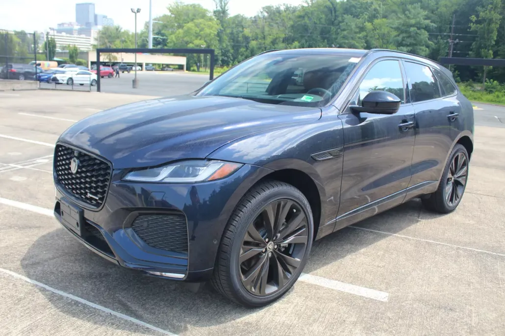 2025 Jaguar F-PACE P250 R-Dynamic S photo 1