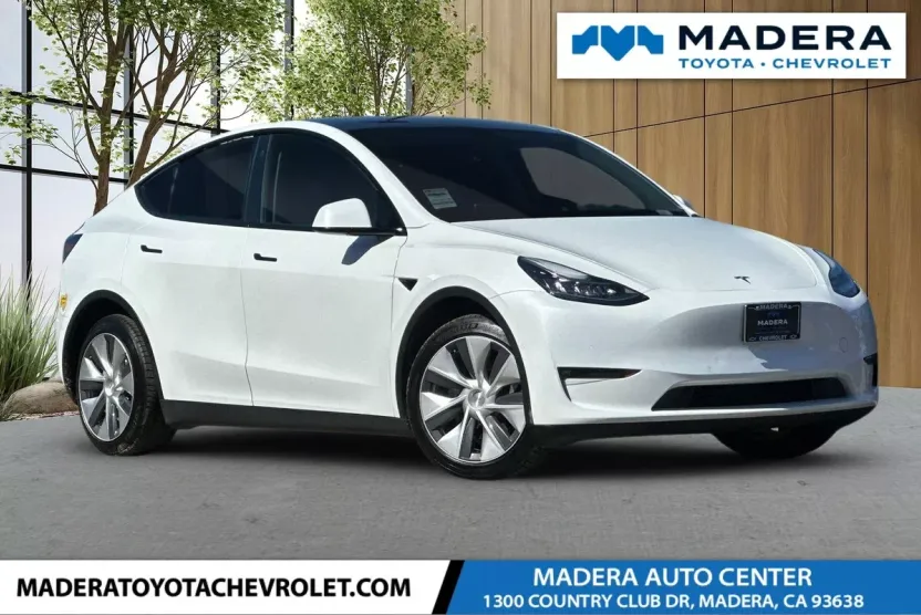 2022 Tesla Model Y Long Range photo 1