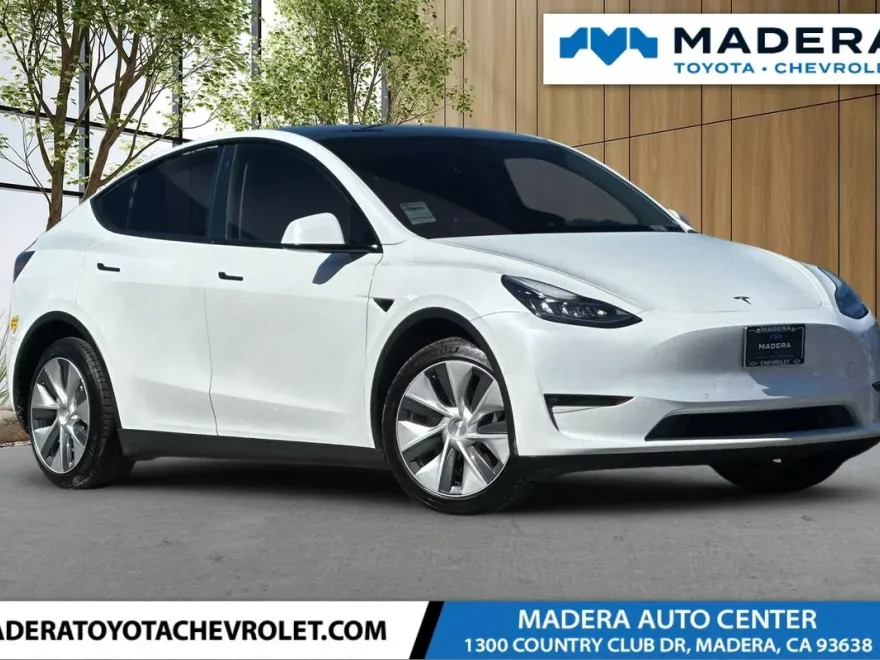 2022 Tesla Model Y Long Range photo 1