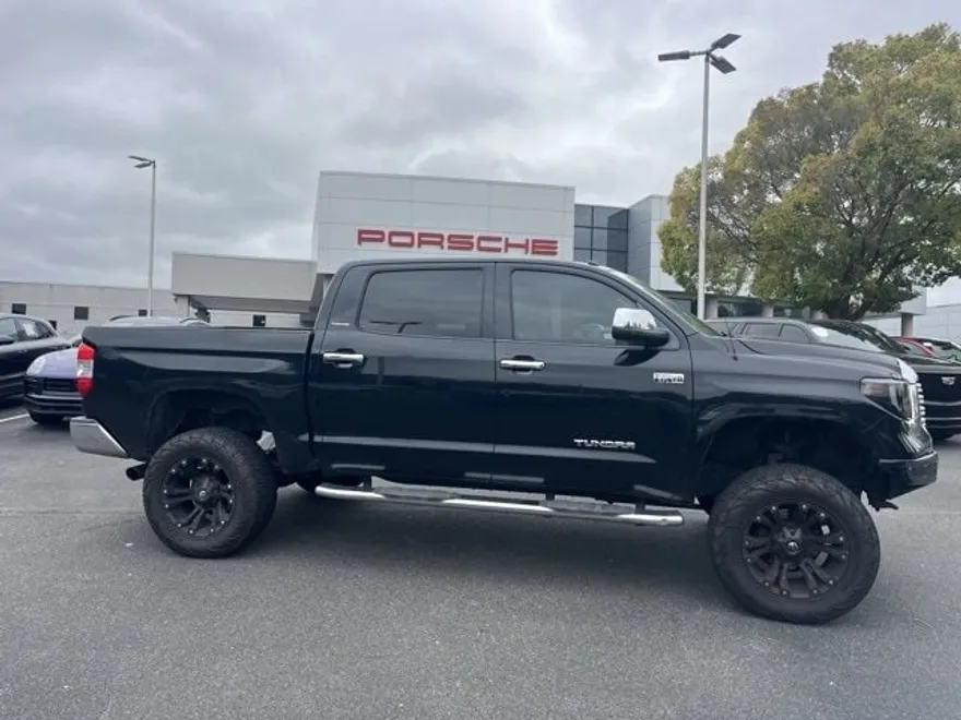 2015 Toyota Tundra Limited photo 1