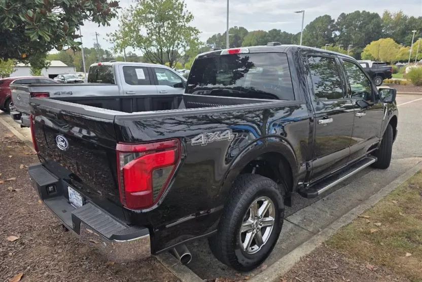 2024 Ford F-150 XLT photo 1