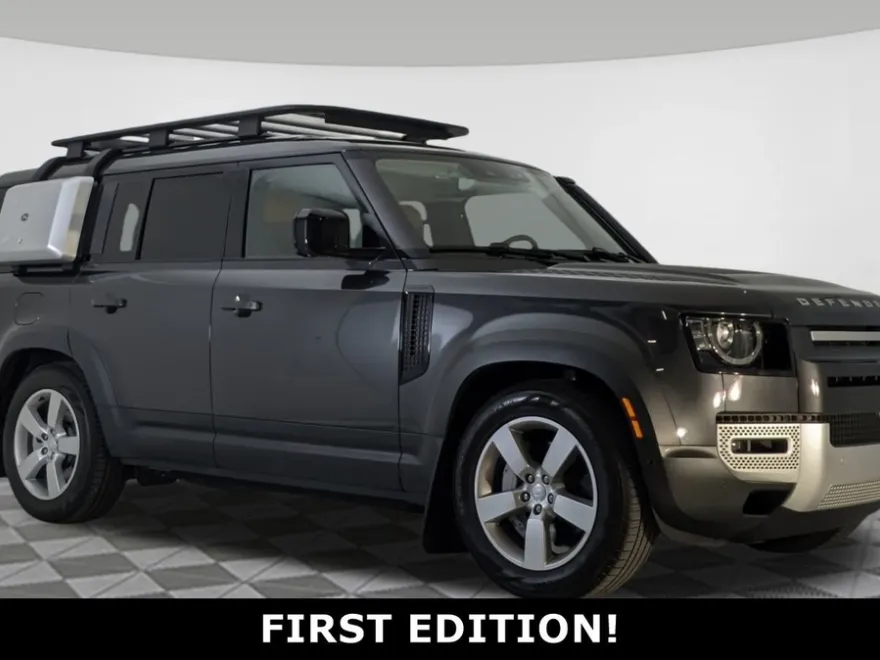 2023 Land Rover Defender 130 First Edition photo 1