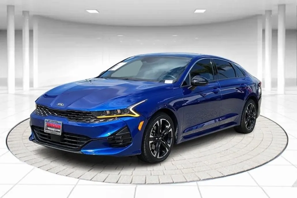 2021 Kia K5 GT-Line photo 1