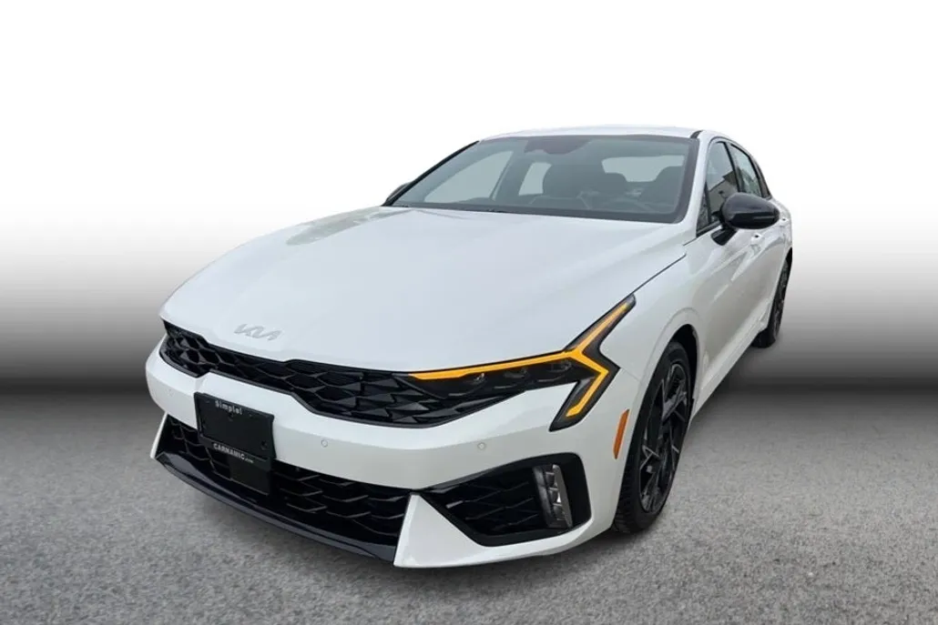 2026 Kia K5 GT-Line photo 1