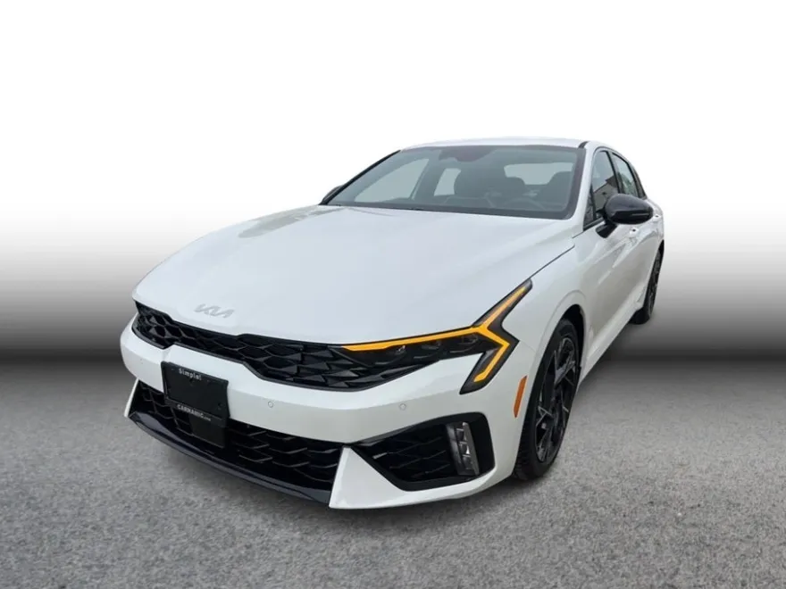 2026 Kia K5 GT-Line photo 1