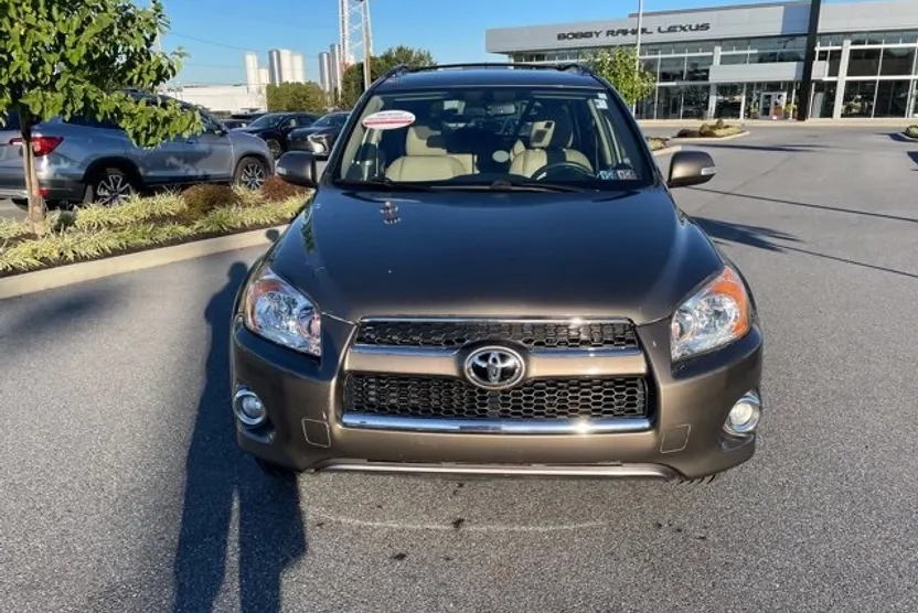 2009 Toyota RAV4 Limited photo 1