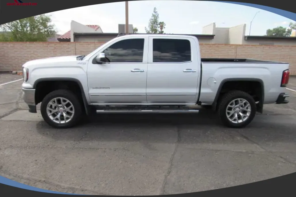 2017 Gmc Sierra 1500 SLT photo 1