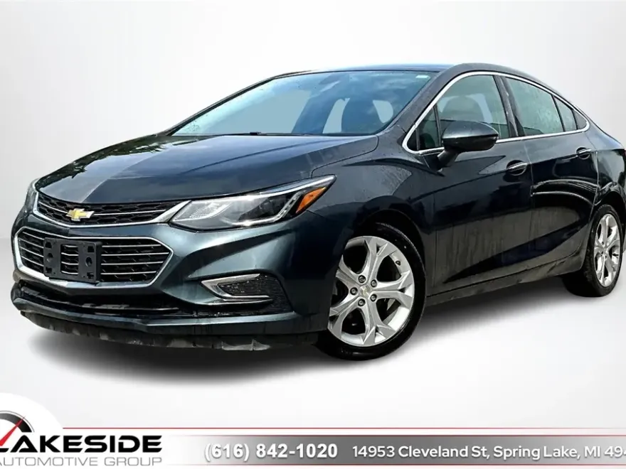 2017 Chevrolet Cruze Premier photo 1