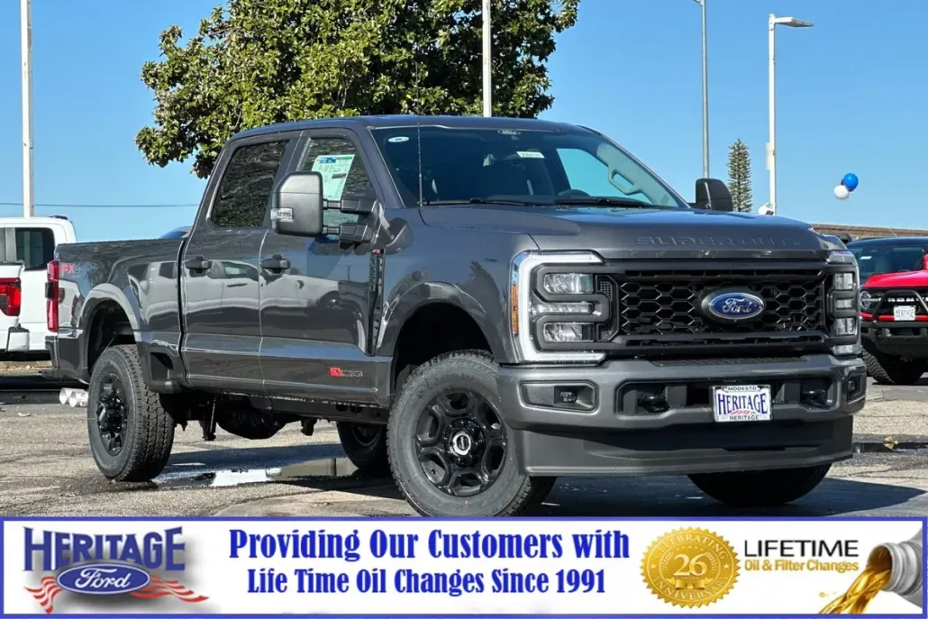 2025 Ford F-250 photo 1