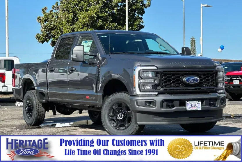 2025 Ford F-250 photo 1