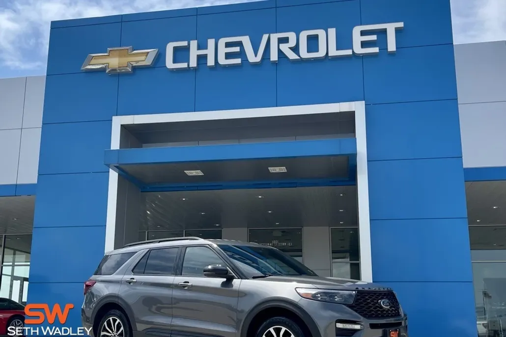 2021 Ford Explorer ST photo 1