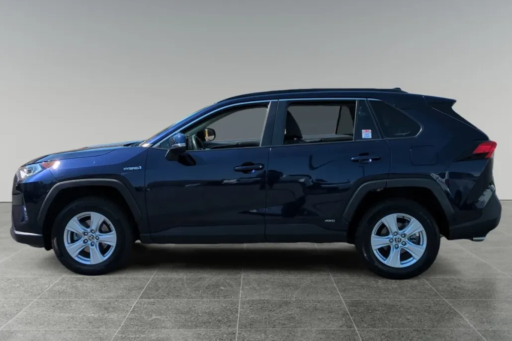 2021 Toyota RAV4 Hybrid XLE photo 1