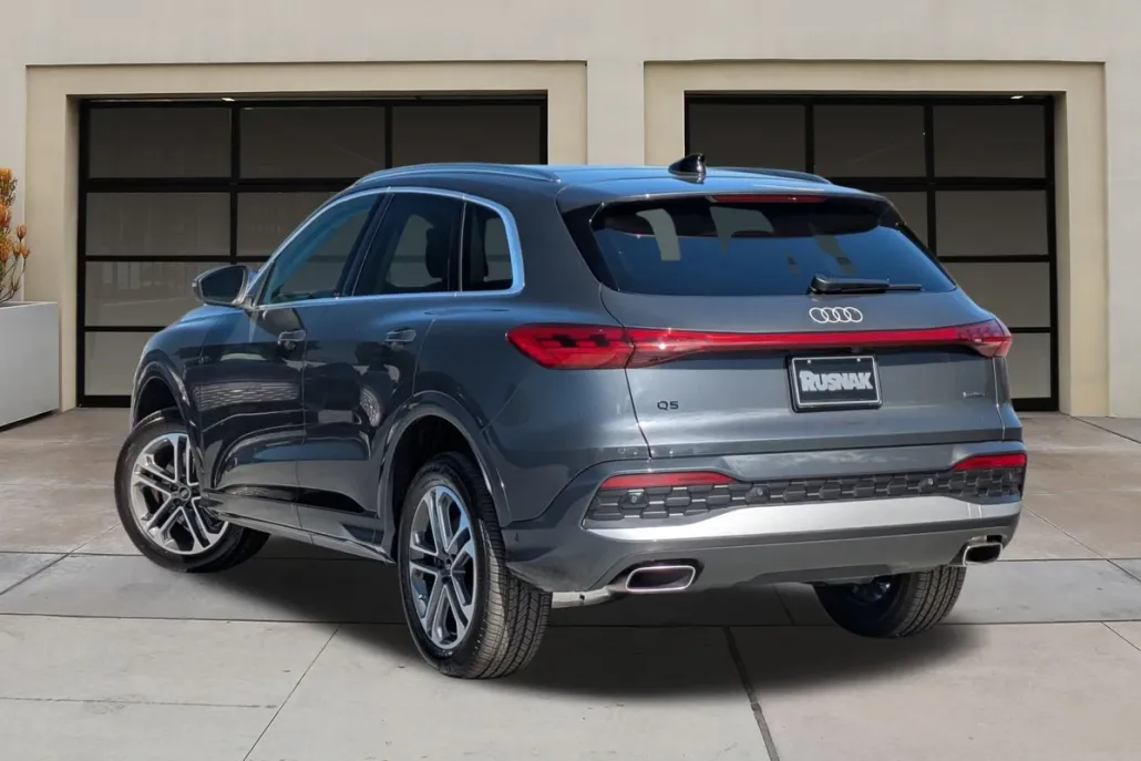 2025 Audi Q5 2.0T Premium photo 1