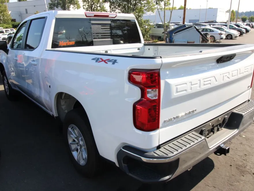 2024 Chevrolet Silverado 1500 LT photo 1
