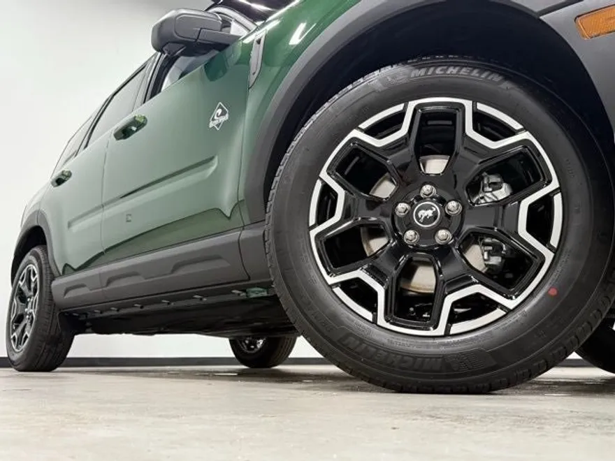 2025 Ford Bronco Sport Outer Banks photo 1