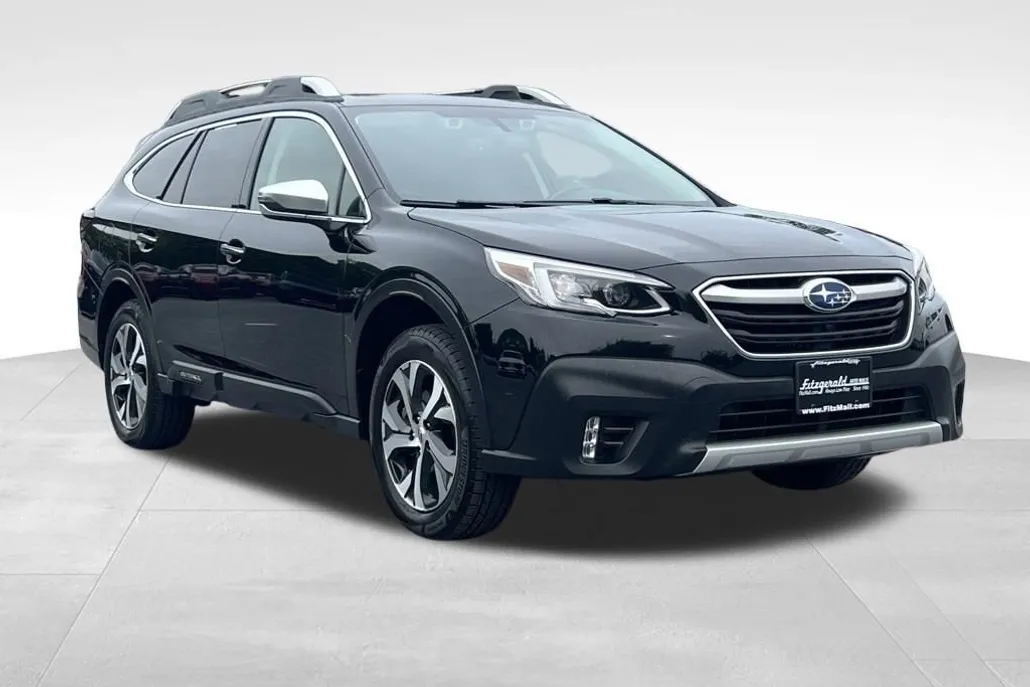 2022 Subaru Outback Touring XT photo 1
