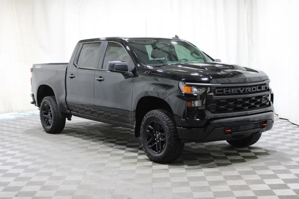 2024 Chevrolet Silverado 1500 Custom Trail Boss photo 1