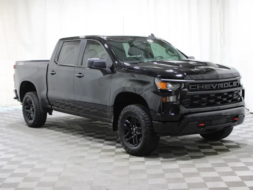 2024 Chevrolet Silverado 1500 Custom Trail Boss photo 1