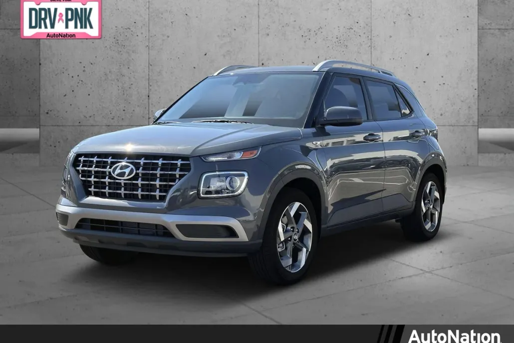 2025 Hyundai Venue SEL photo 1