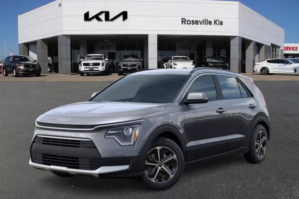 2025 Kia Niro LX photo 1