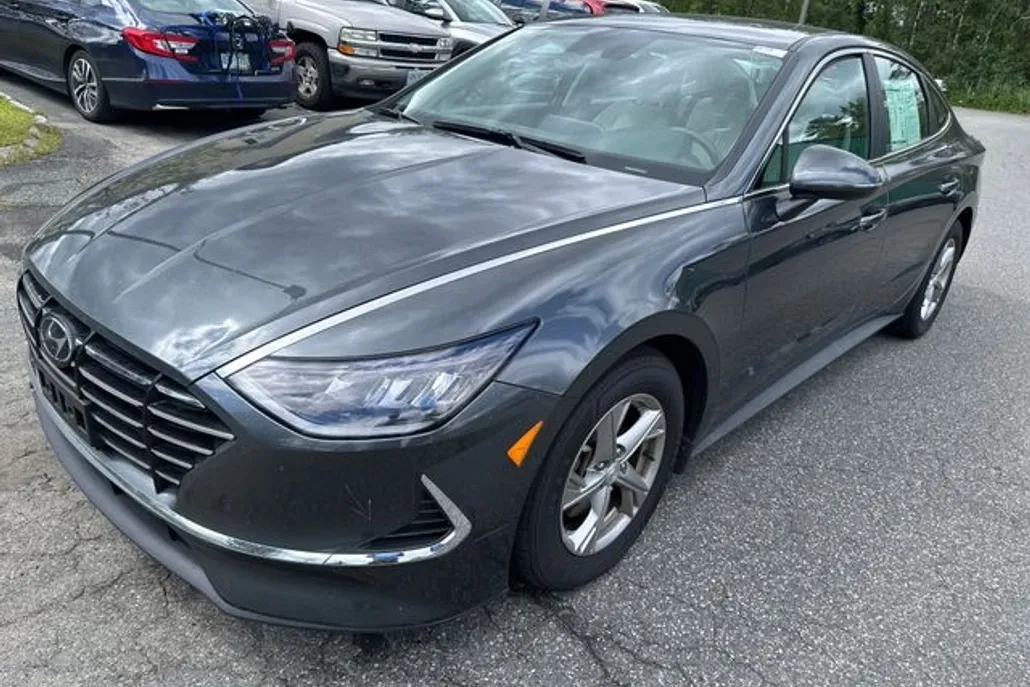 2023 Hyundai Sonata SE photo 1