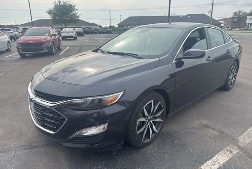 2023 Chevrolet Malibu RS photo 1