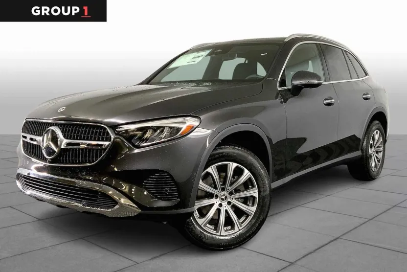 2025 Mercedes Benz GLC 300 4MATIC photo 1