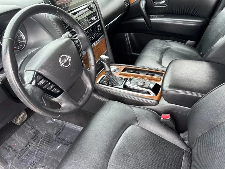 2023 Nissan Armada SL photo 10