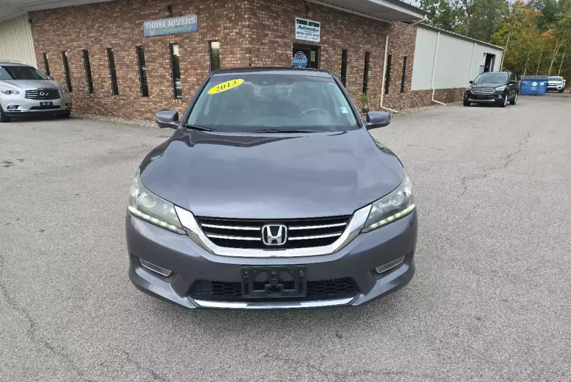 2013 Honda Accord photo 1