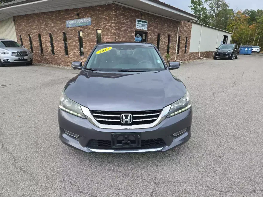 2013 Honda Accord photo 1