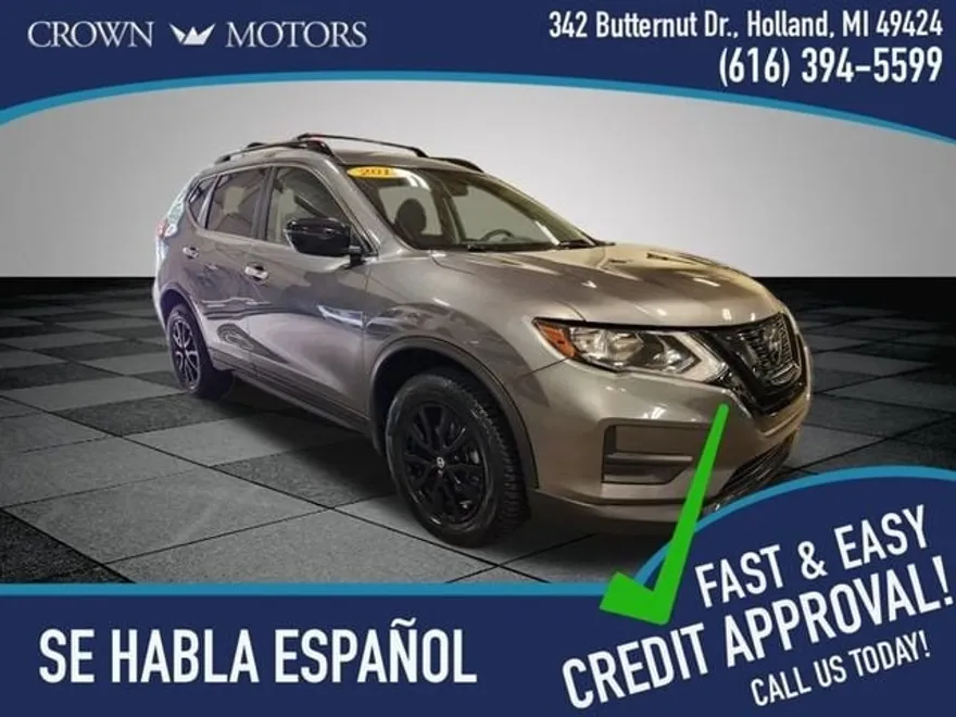 2018 Nissan Rogue SV photo 1