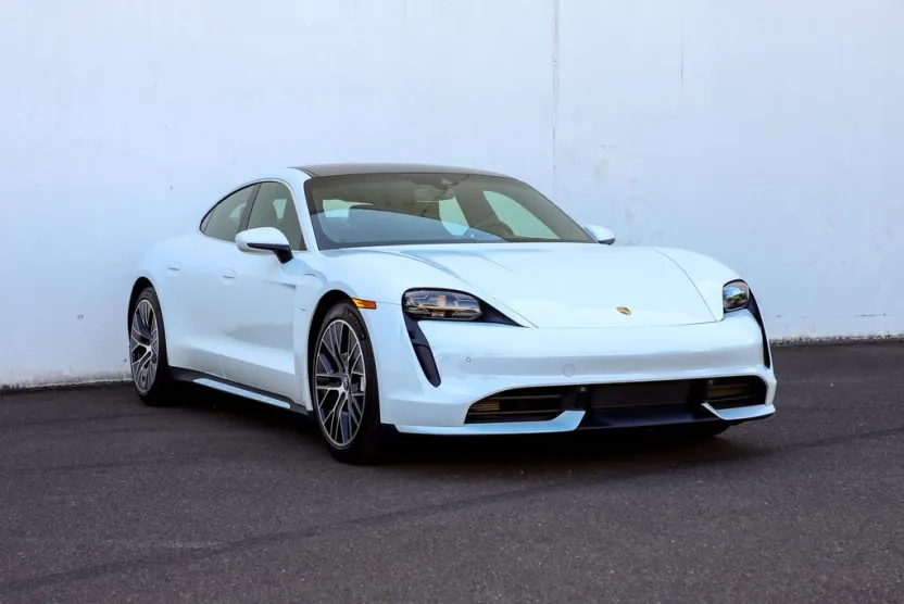 2020 Porsche Taycan Turbo photo 1