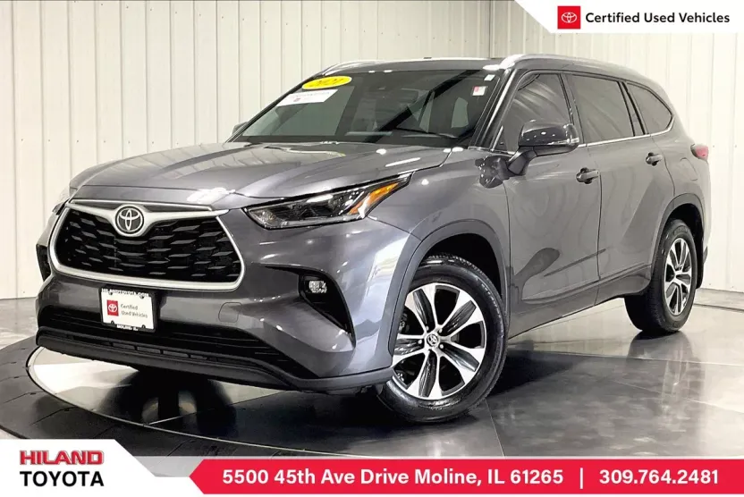 2021 Toyota Highlander XLE photo 1
