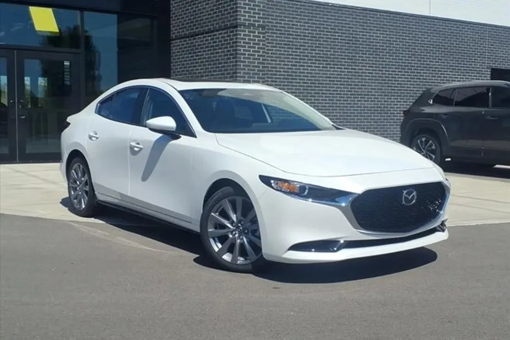 2025 Mazda Mazda3 2.5 s Preferred photo 1