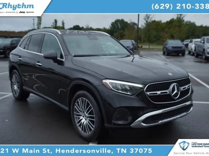 2024 Mercedes Benz GLC 300 4MATIC photo 1
