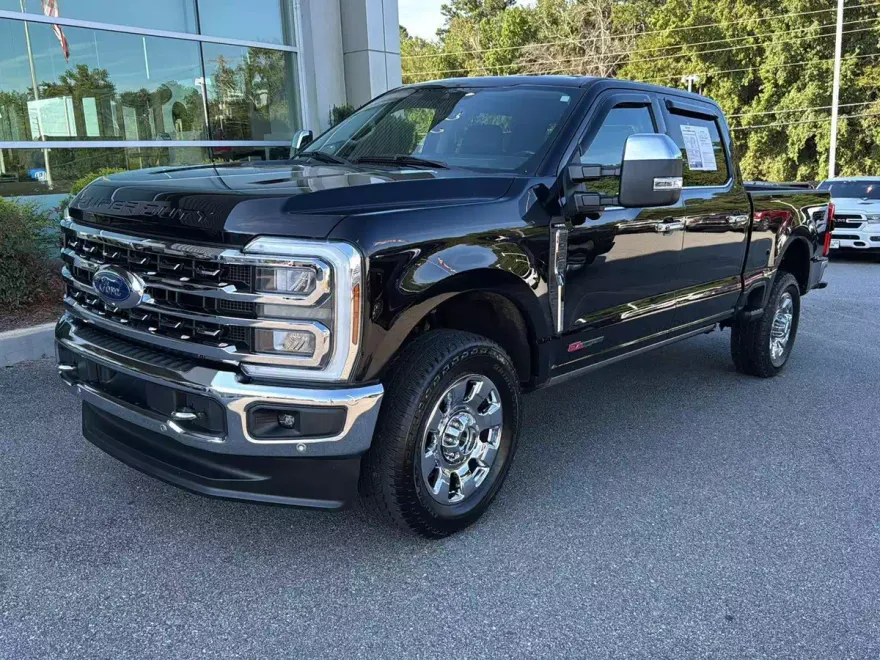 2024 Ford F-250 Lariat photo 1